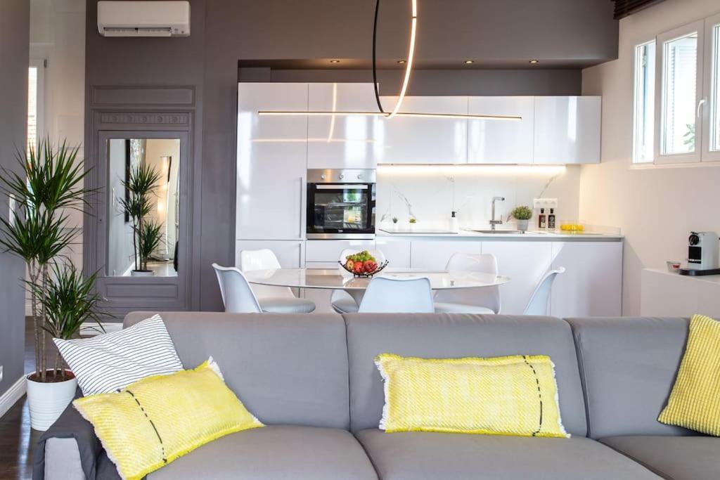 #24 Marie-Claire Suite Sea View/Balcony/Ac/5Min Port Villefranche-sur-Mer Zewnętrze zdjęcie